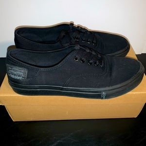 LEVIS 514742-Z16 RYLEE 3 Mn's (M) Black Canvas Skate Shoes 10.5